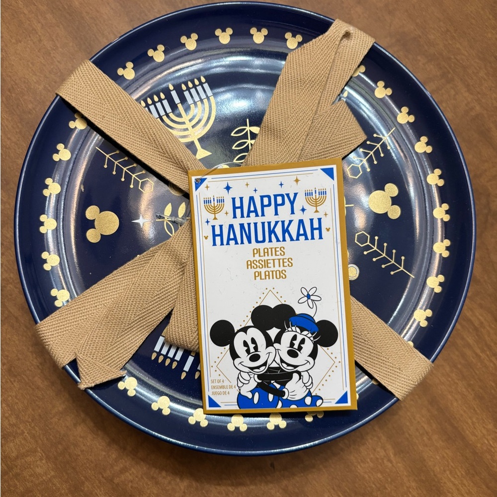 Set of 4 Disney Hanukkah Plates